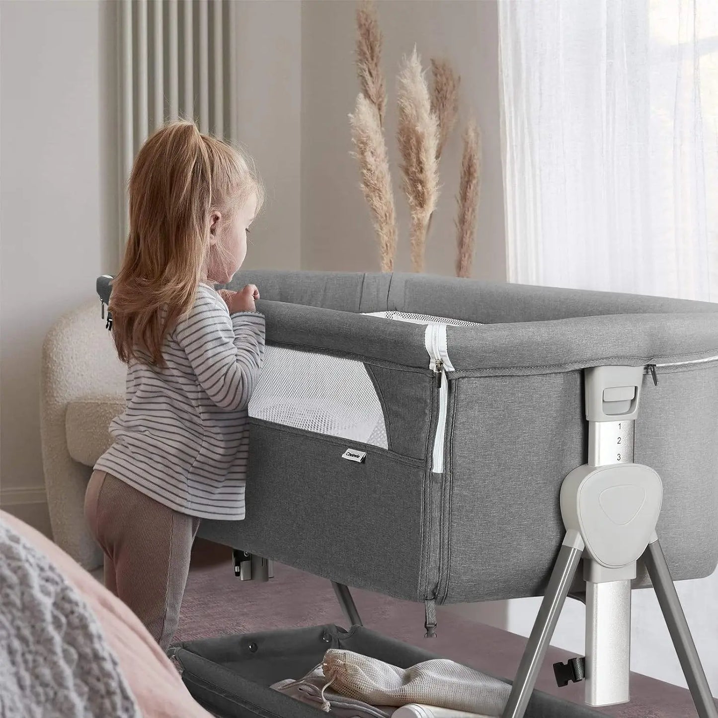 Bedside Bassinet with Storage Basket and Wheels