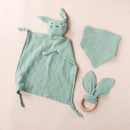 Muslin Cat Square Triangle Bib Set